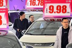Casi la mitad de todos los autos vendidos en China el año pasado fueron vehículos eléctricos. Casi la mitad de todos los autos vendidos en China el año pasado fueron vehículos eléctricos.