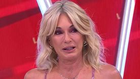 Los seguidores de la panelista le exigen que se realice chequeos médicos tras el susto en su casa./ Captura América TV Los seguidores de la panelista le exigen que se realice chequeos médicos tras el susto en su casa./ Captura América TV