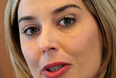 la nueva enemiga: quien es gabriela knaul