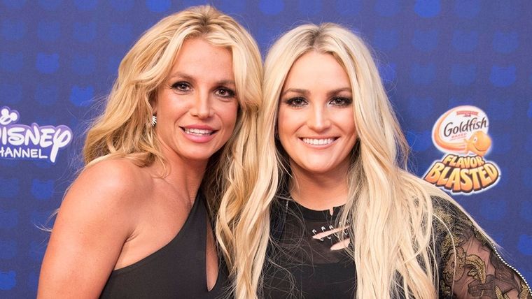 Foto: https://elpais.com/gente/2021-10-20/la-hermana-de-britney-spears-intenta-donar-los-beneficios-de-sus-memorias-a-una-ong-y-la-entidad-los-rechaza.html