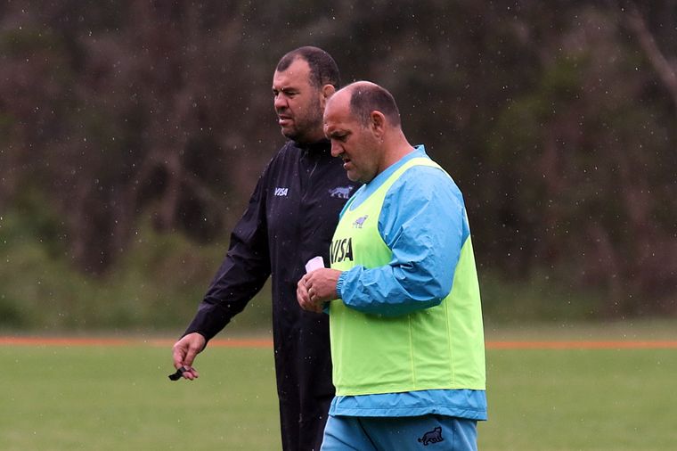 Mario Ledesma junto a Michael Cheika, colaborador de lujo de Los Pumas. Foto: Prensa UAR