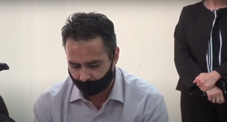 A la cárcel El acusado escuchó la pena con gesto compungido.