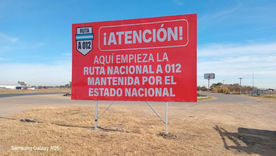 Santa Fe apuntó contra Nación con llamativos carteles en las rutas. 