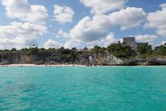 El sargazo en la Riviera Maya ha alcanzado niveles históricos y preocupa a las autoridades de México.