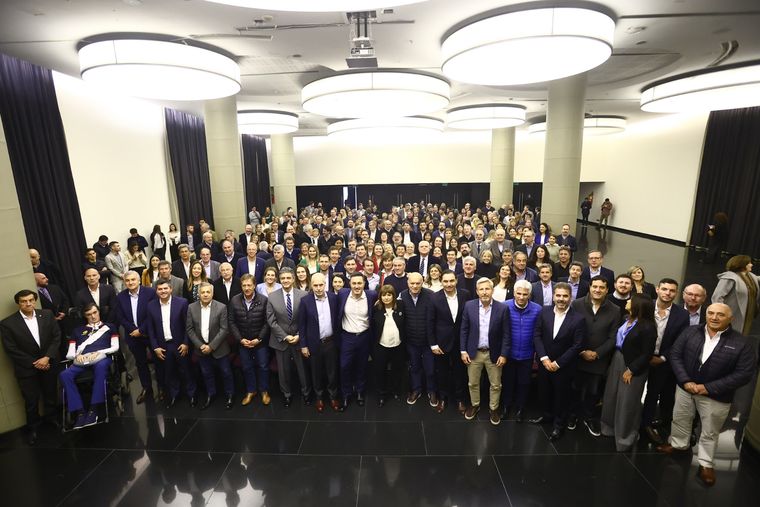 La oposición contra el gobierno por el tema de los embajadores Foto: Prensa Bullrich