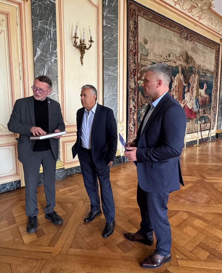 Alfredo Cornejo y Diego Costarelli ya participan de la agenda oficial de la reunión de las Grandes Capitales del Vino 2025. Alfredo Cornejo y Diego Costarelli ya participan de la agenda oficial de la reunión de las Grandes Capitales del Vino 2025.