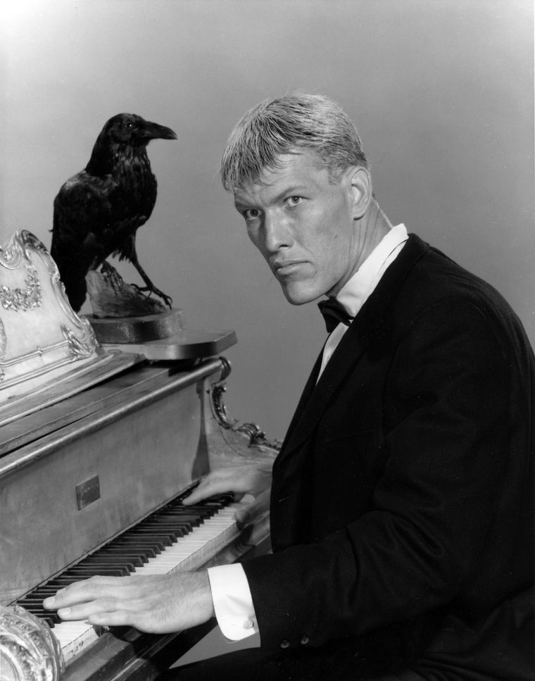Ted Cassidy fue un actor cinematográfico y locutor estadounidense.