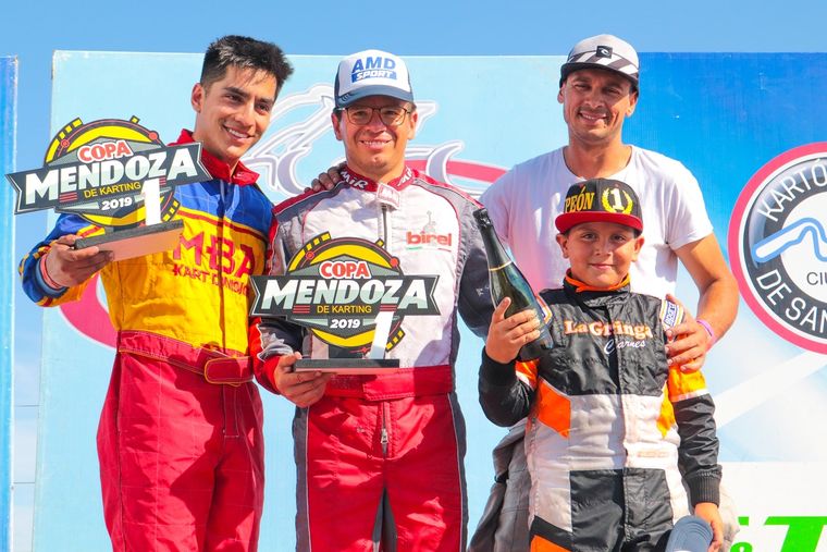 Los ganadores de la Copa Mendoza. Facundo Rodríguez, Martín Grangetto, Iván Vechetti y Nacho Ríos.