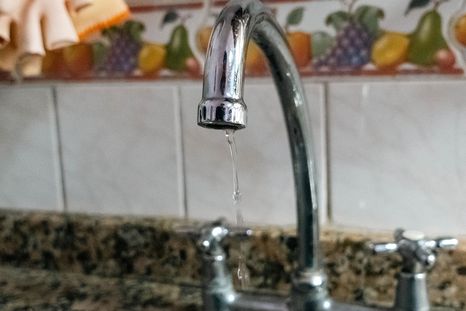 Vecinos del barrio Marañon aseguran que no tienen agua desde el lunes.&nbsp;