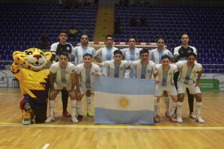 La Selección argentina de futsal venció a España y está entre los cuatro mejores. Foto: CAFS