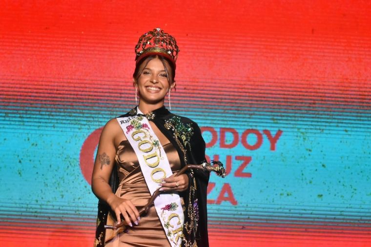 Olivia Chretien, la reina saliente de Godoy Cruz. Olivia Chretien, la reina saliente de Godoy Cruz. 