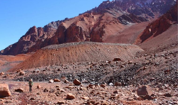 Glaciar de Escombros Quebrada del Chorro en Mendoza Glaciar de Escombros Quebrada del Chorro en Mendoza