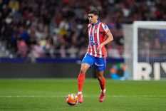 Nahuel Molina, que se perfilaba como prescindible, podría ser la solución de Simeone en la defensa del Atlético. Nahuel Molina, que se perfilaba como prescindible, podría ser la solución de Simeone en la defensa del Atlético.