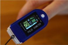 Oxímetro, el aparato de US$20 que puede ayudar a salvar vidas en la pandemia de coronavirus