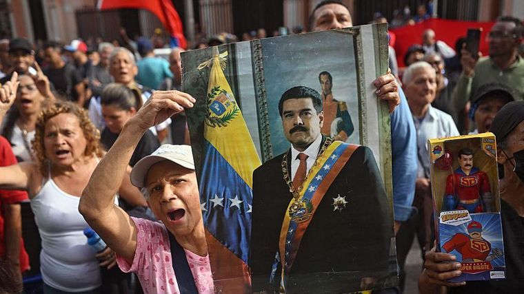 Grupos de opositores celebraron en Venezuela la captura de Nicolás Maduro por parte de EE.UU.