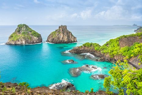 Praia do Sancho, en Fernando de Noronha, fue la elegida por encima de destinos más famosos para el verano. Foto: Shutterstock Praia do Sancho, en Fernando de Noronha, fue la elegida por encima de destinos más famosos para el verano. Foto: Shutterstock