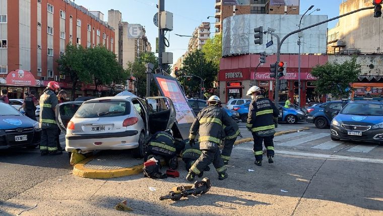 El auto quedó destruido