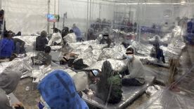 Estas imágenes han generado preocupación sobre las condiciones de los centros de detención de migrantes en la frontera con México. Foto: REUTERS