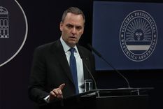 Manuel Adorni se mostró ofuscado en la conferencia de prensa Foto: Presidencia