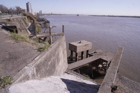 El operativo se mantendrá activo durante las próximas horas en Rosario, y se espera que haya novedades oficiales conforme avance la búsqueda. El operativo se mantendrá activo durante las próximas horas en Rosario, y se espera que haya novedades oficiales conforme avance la búsqueda.