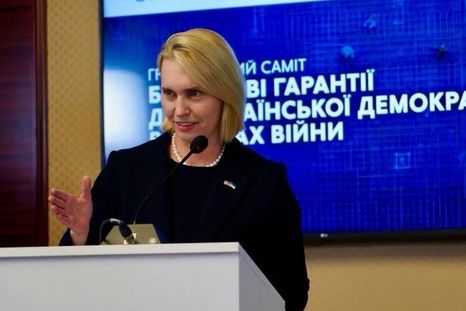 La embajadora de Estados Unidos en Ucrania, Bridget Brink Foto: Instagram