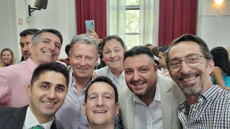 Otras épocas: Córdon junto a los integrantes del Partido Verde Foto: X: @GUGUCORDON