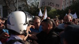 Omar Felix en medio de los disturbios de la marcha universitaria en San Rafael