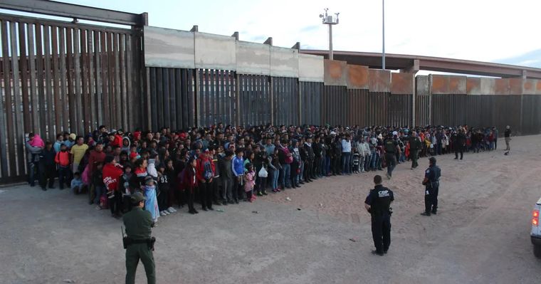 Título 42 Permite restringir el ingreso de migrantes aduciendo razones sanitarias Foto: Proceso