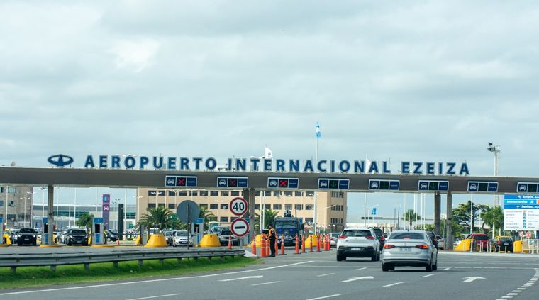 La cantidad de argentinos que viajan al exterior va en aumento, Una tendencia que cambió en los últimos meses. Foto: shutterstock.com