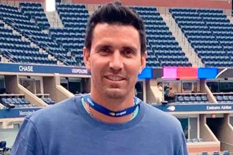 Chela regresó al tenis como coach tras haber pasado un susto grande por su salud.