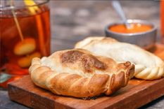 Hay cientos de variantes de empanadas en la cocina argentina, las de osobuco al malbec son deliciosas. Foto: Instagram