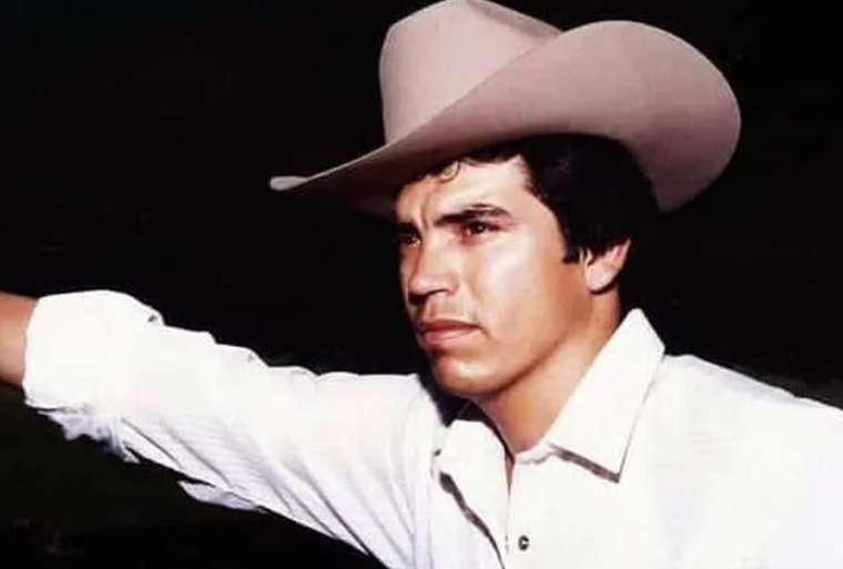 Chalino Sánchez es una leyenda dentro de la música mexicana y se lo conoció como el Rey de los corridos Foto: Twitter @ElGalloDeOro