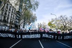 La oposición celebró la caída de los vetos de Javier Milei. Foto X: @Kicillofok
