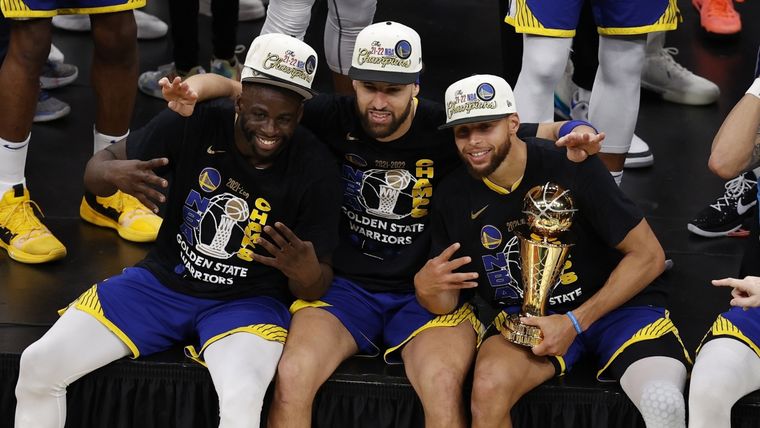 Green, Thompson y Curry, el trío que llevó a los Warriors a un nuevo título.