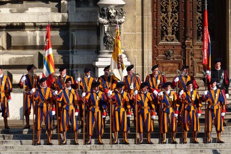Actualmente, la Guardia Suiza Pontifica está compuesta por 135 oficiales Foto: X