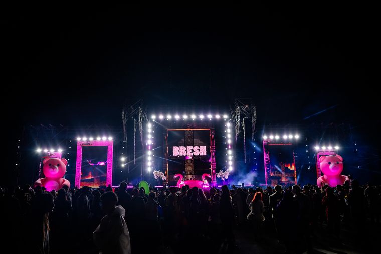 La Bresh estuvo presente en la Fiesta de Disfraces en San Nicolás. La Bresh estuvo presente en la Fiesta de Disfraces en San Nicolás.