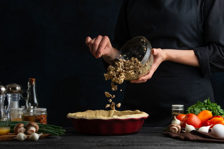 La receta de tarta de champiñones admite múltiples tipos de queso, lo que la hace muy fácil de personalizar. La receta de tarta de champiñones admite múltiples tipos de queso, lo que la hace muy fácil de personalizar.