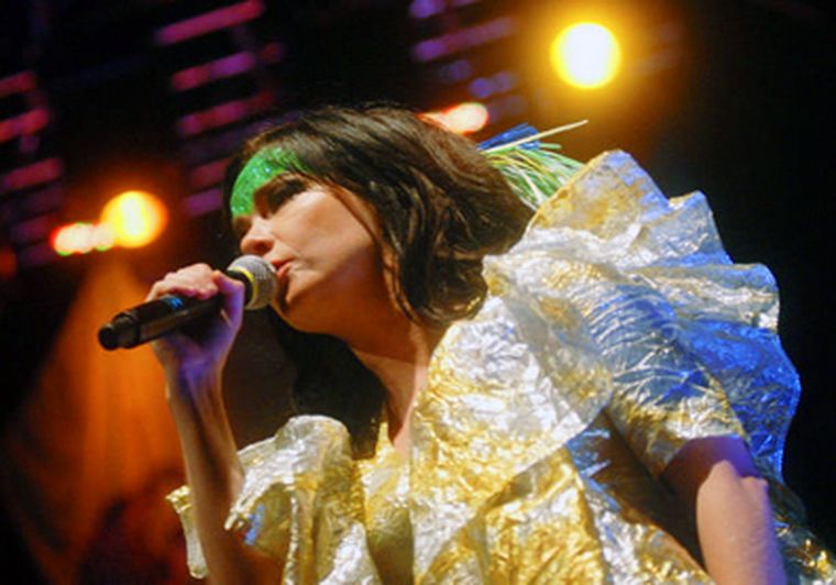 La islandesa Björk, en el recital del Gran Rex Foto: Telam