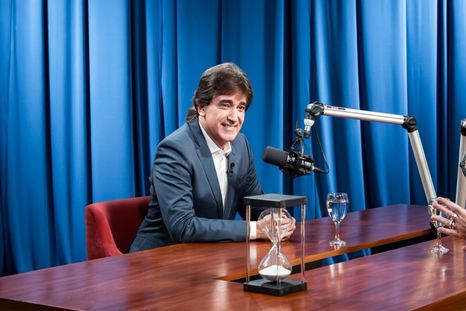 El carismático presentador, de gira por el país. El carismático presentador, de gira por el país.