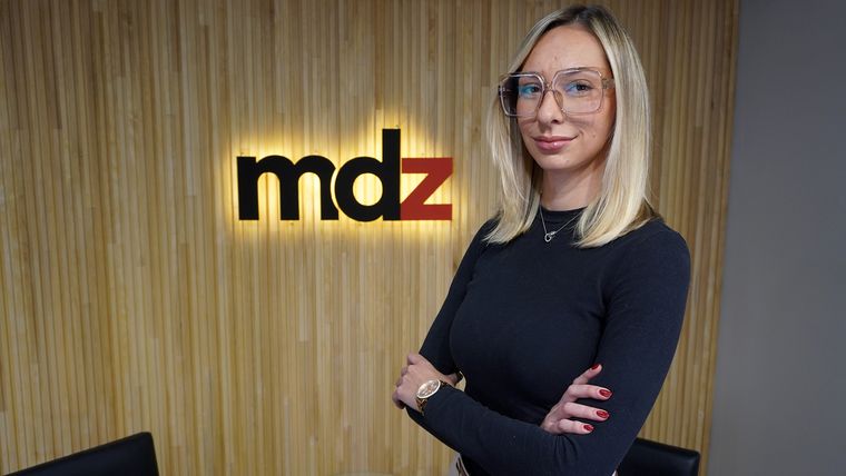 Camila de Amoriza es oriunda de San Martín y creó WeAreWinko, una consultora que combina la inteligencia artificial y la industria. 