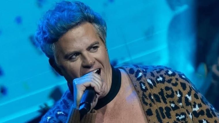 El reconocido actor y performer se probó como conductor en un ciclo de la famosa emisora radial.