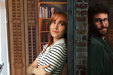 La comedia romántica española que lidera el ranking de Netflix Pared con pared es un film de España. Foto: Netflix