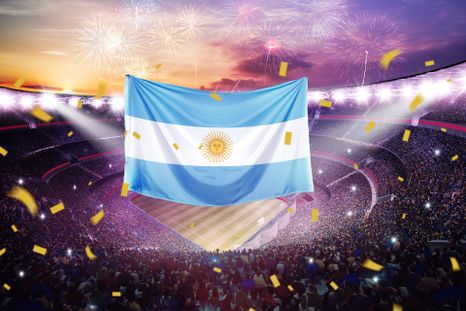 Los aficionados preparan sus presupuestos para viajar a los diferentes países sede de la competencia. Los aficionados preparan sus presupuestos para viajar a los diferentes países sede de la competencia.