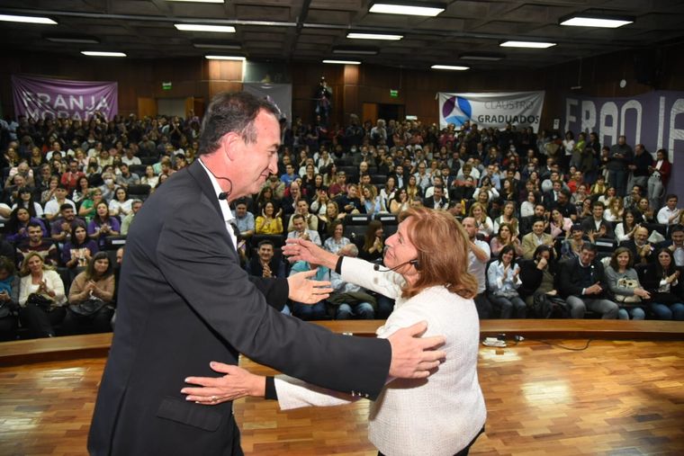 Foto: Twitter @interclaustro