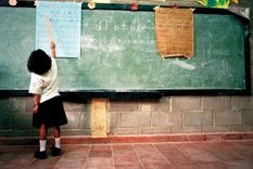 lo que pisa nos enrostro: una educacion que no educa