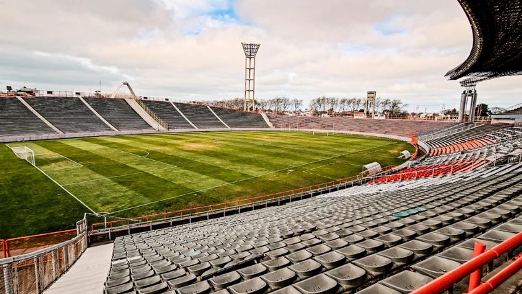 El Estadio José María Minella fue sede de varios partidos del Mundial de 1978, de los Juegos Panamericanos de 1995 y de una enorme cantidad de clásicos de verano que se jugaban en Mar del Plata.