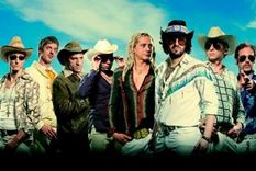 los autenticos decadentes cierran la estudiantina de las heras