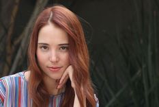 Majo Aguilar provocó la locura de sus fans al lucir un audaz bikini rojo pasión.