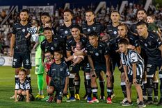 Gimnasia y Esgrima intentará cerrar la primera mitad del año en lo más alto de la Primera Nacional. Gimnasia y Esgrima intentará cerrar la primera mitad del año en lo más alto de la Primera Nacional.