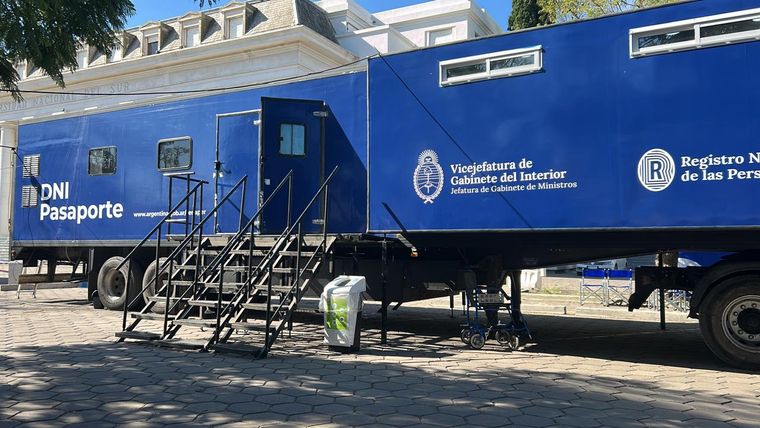 El camión de Renaper estará disponible del 6 al 8 de marzo en la plaza Independencia.